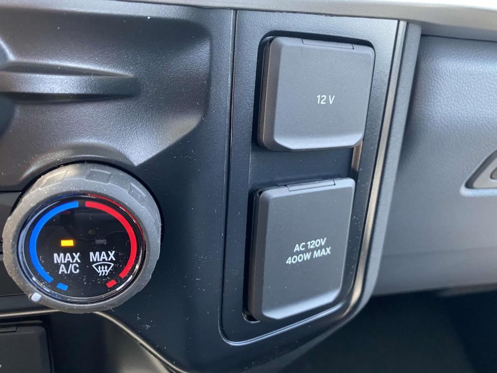 new 2025 Ford F-250 car, priced at $53,015