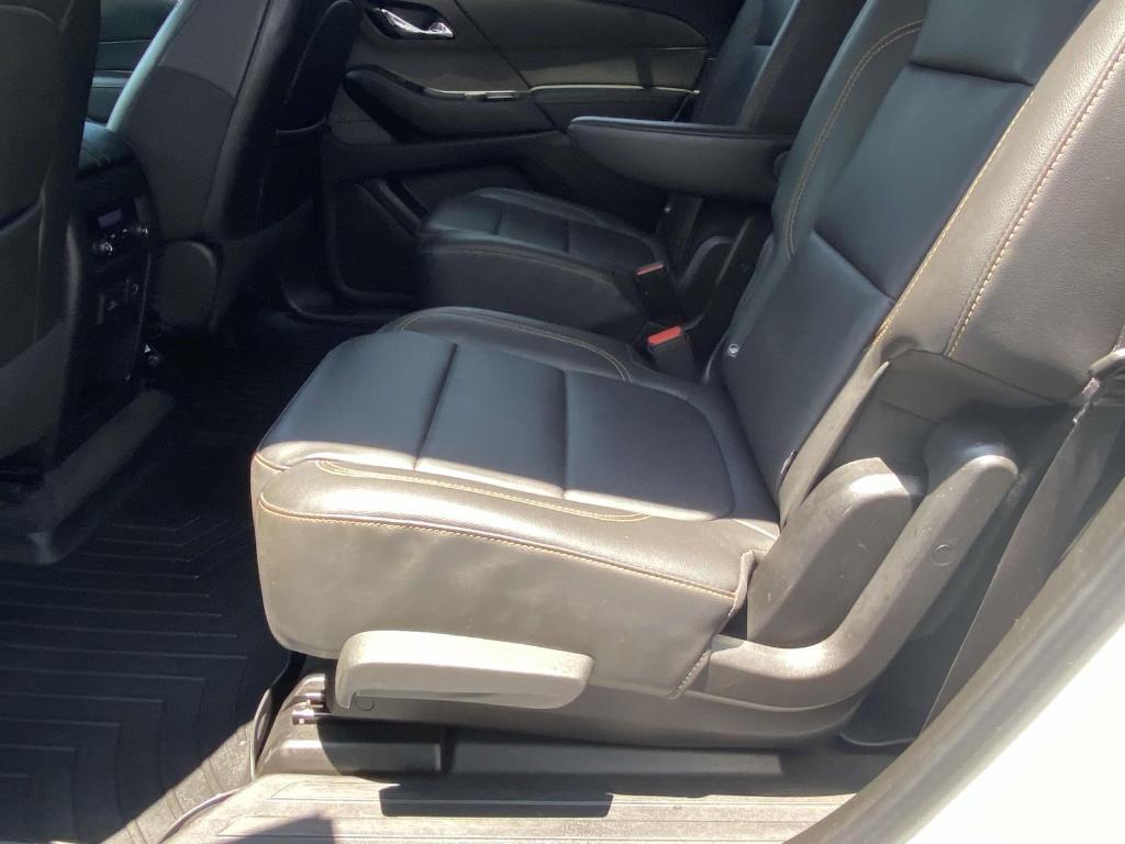 used 2021 Chevrolet Traverse car, priced at $22,997