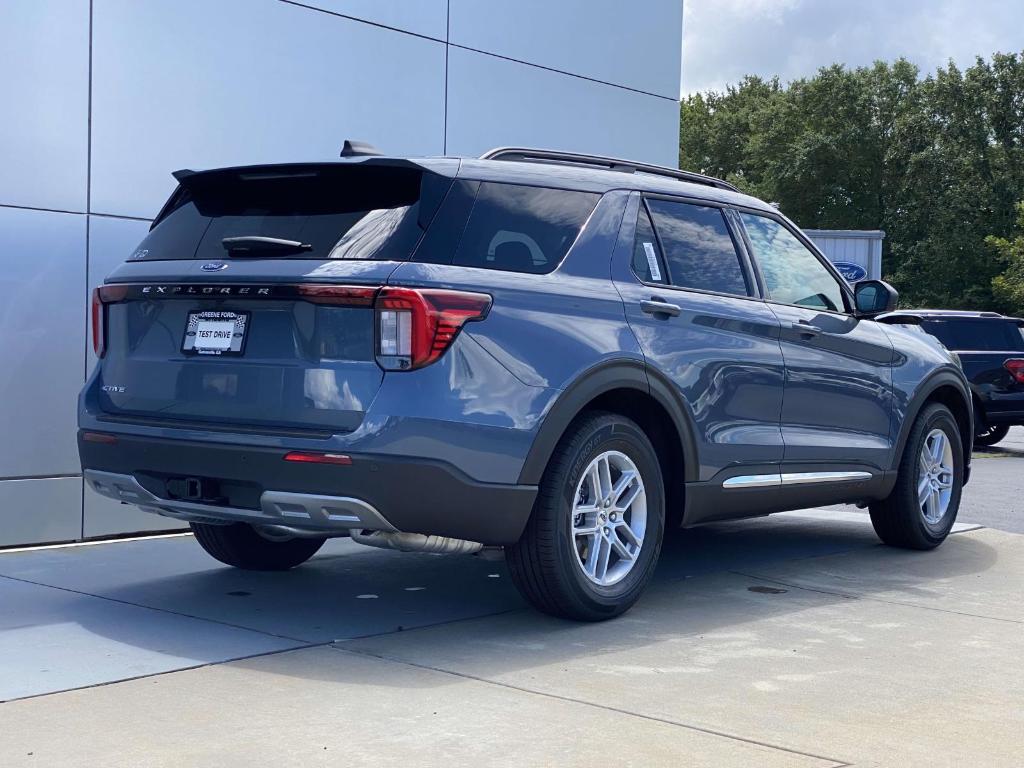 new 2025 Ford Explorer car, priced at $42,275