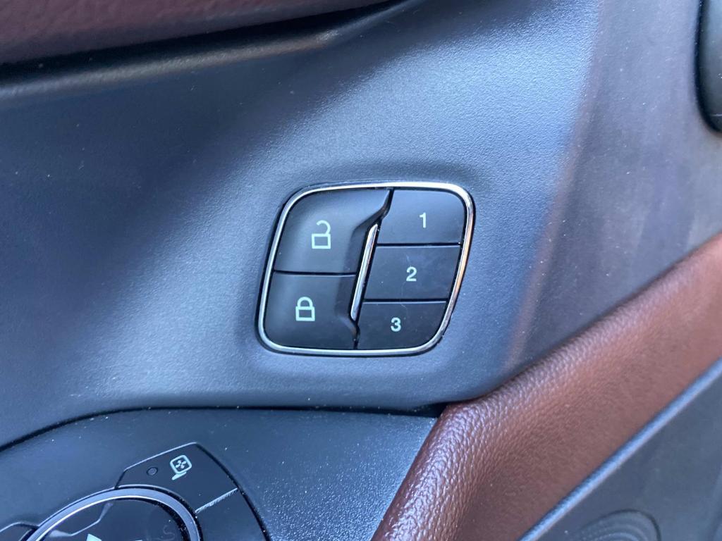 used 2022 Ford Expedition car, priced at $37,797