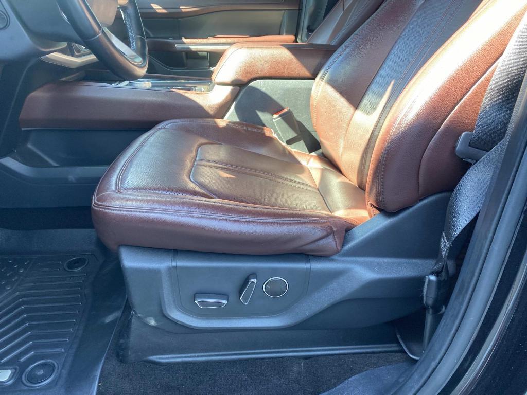 used 2022 Ford Expedition car, priced at $37,797
