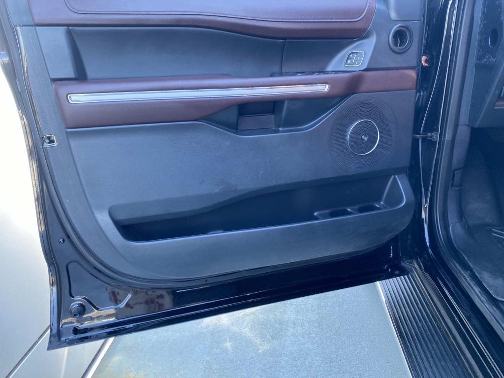 used 2022 Ford Expedition car, priced at $37,797