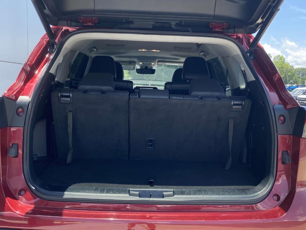 used 2023 Toyota Highlander car, priced at $38,394