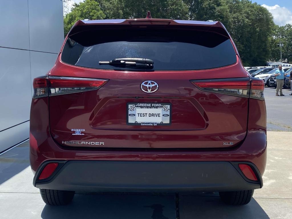 used 2023 Toyota Highlander car, priced at $38,394