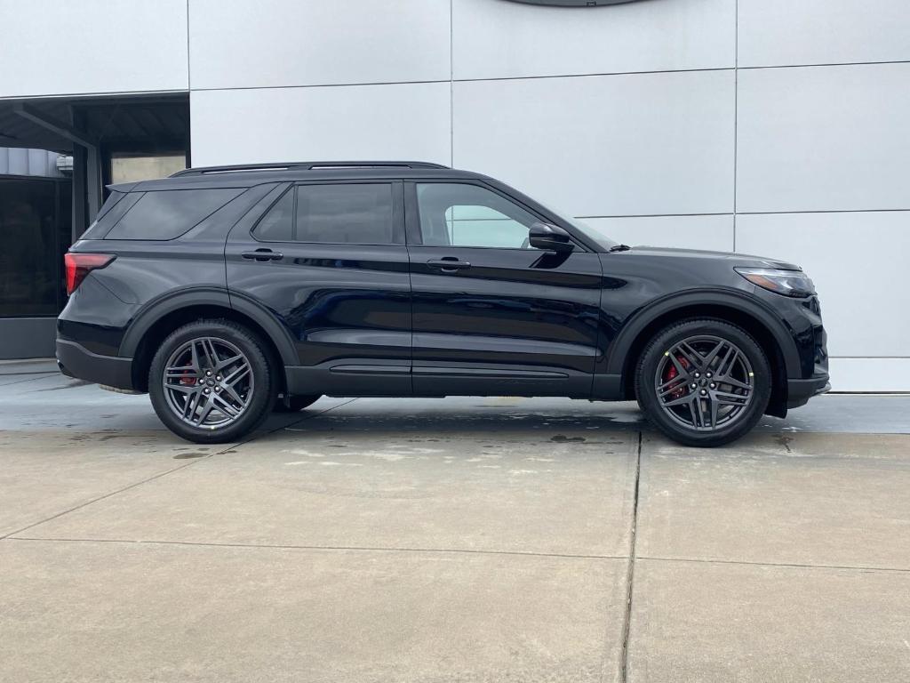 new 2025 Ford Explorer car, priced at $57,355