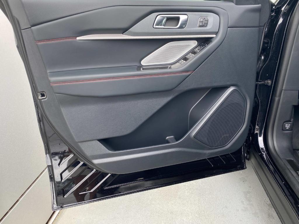 new 2025 Ford Explorer car, priced at $57,355