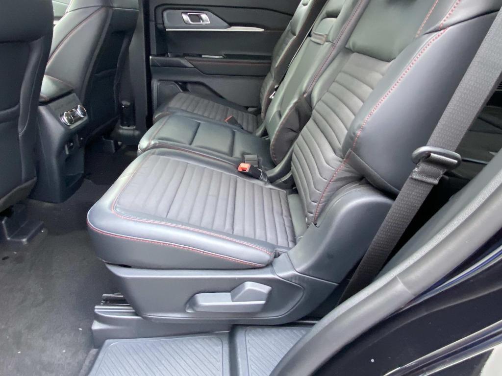 new 2025 Ford Explorer car, priced at $42,115