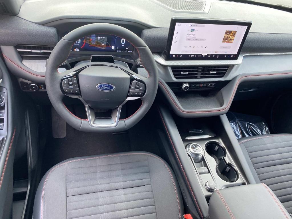 new 2025 Ford Explorer car, priced at $42,115