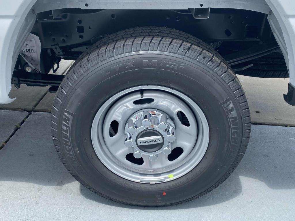 new 2025 Ford F-250 car, priced at $47,175