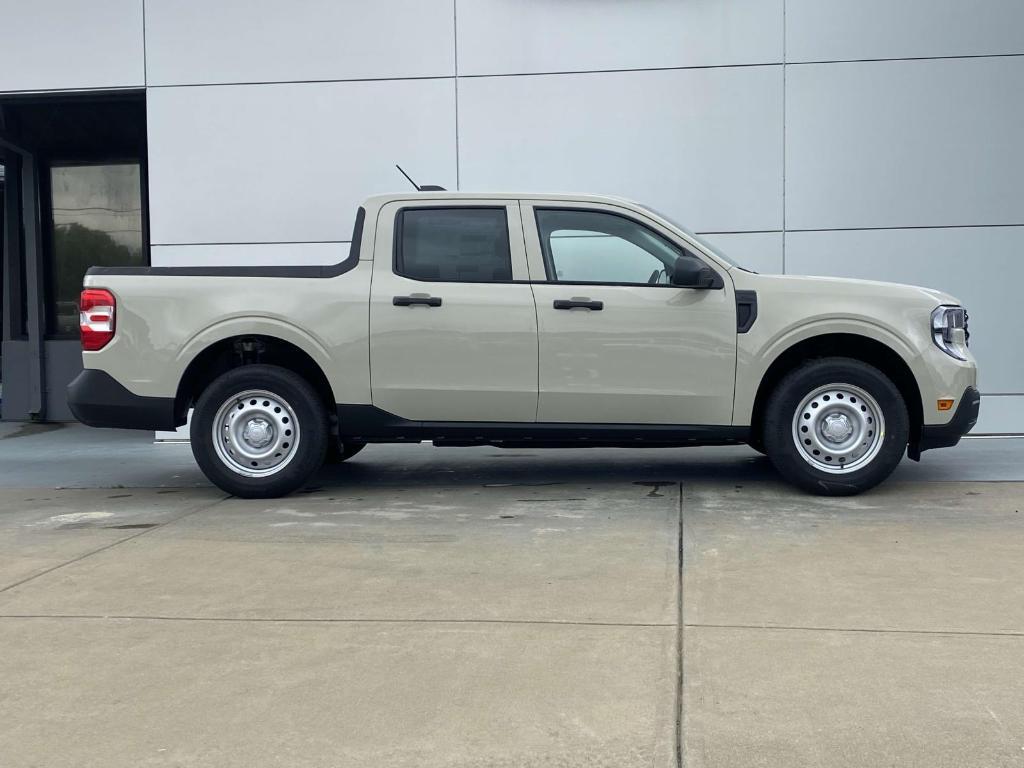 new 2025 Ford Maverick car
