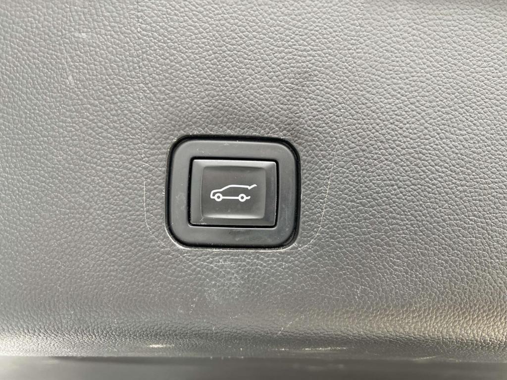 used 2019 Chevrolet Traverse car, priced at $22,497