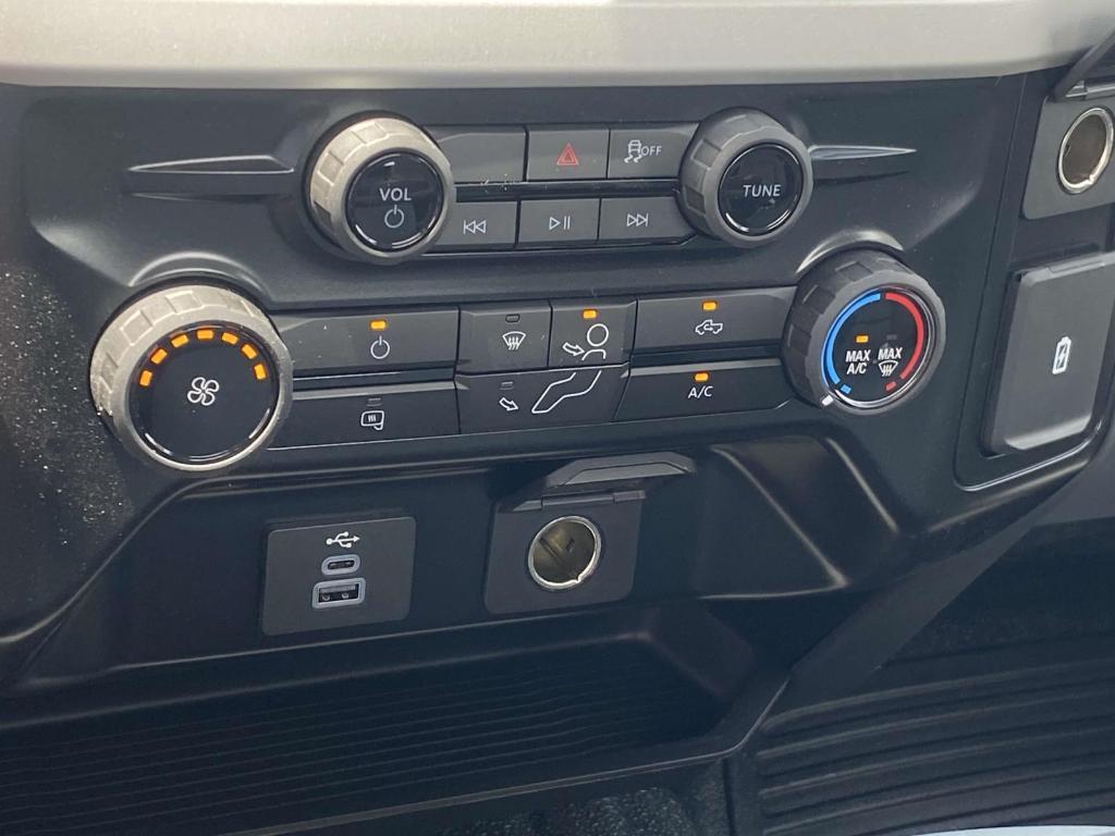 new 2025 Ford F-250 car, priced at $45,450
