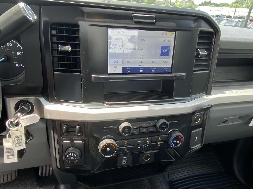 new 2025 Ford F-250 car, priced at $45,450