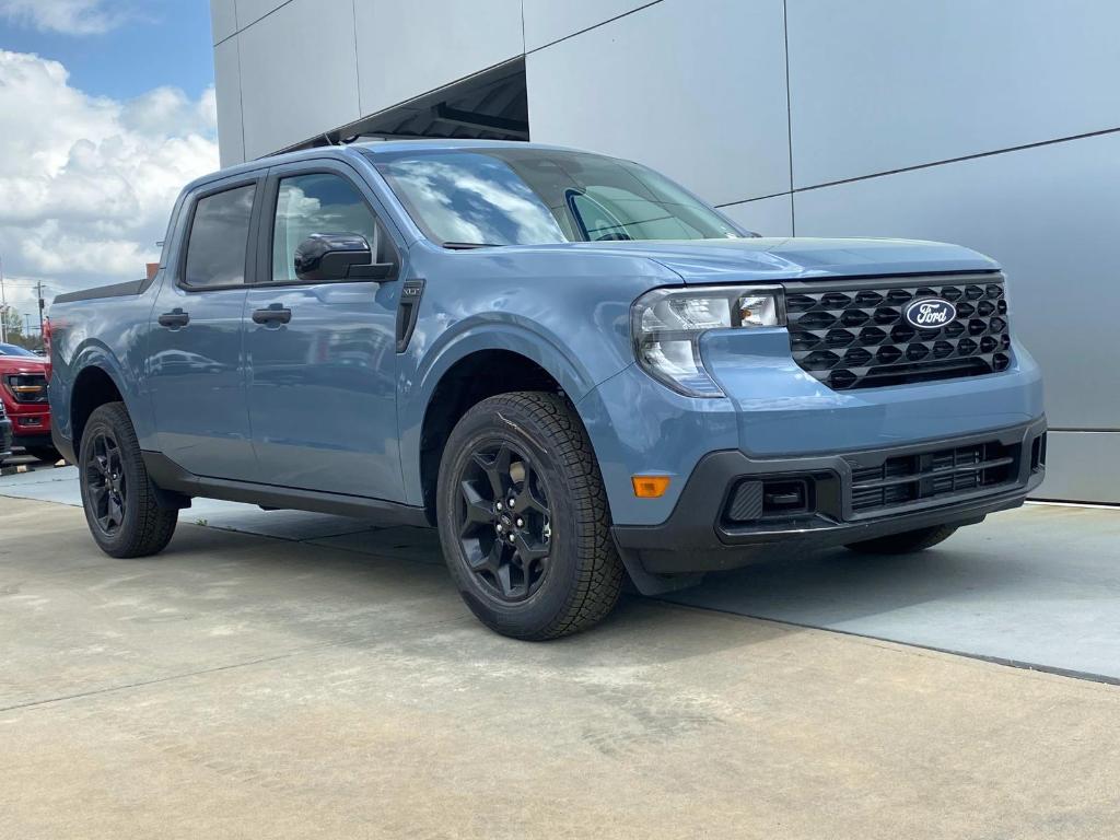 new 2025 Ford Maverick car, priced at $33,901
