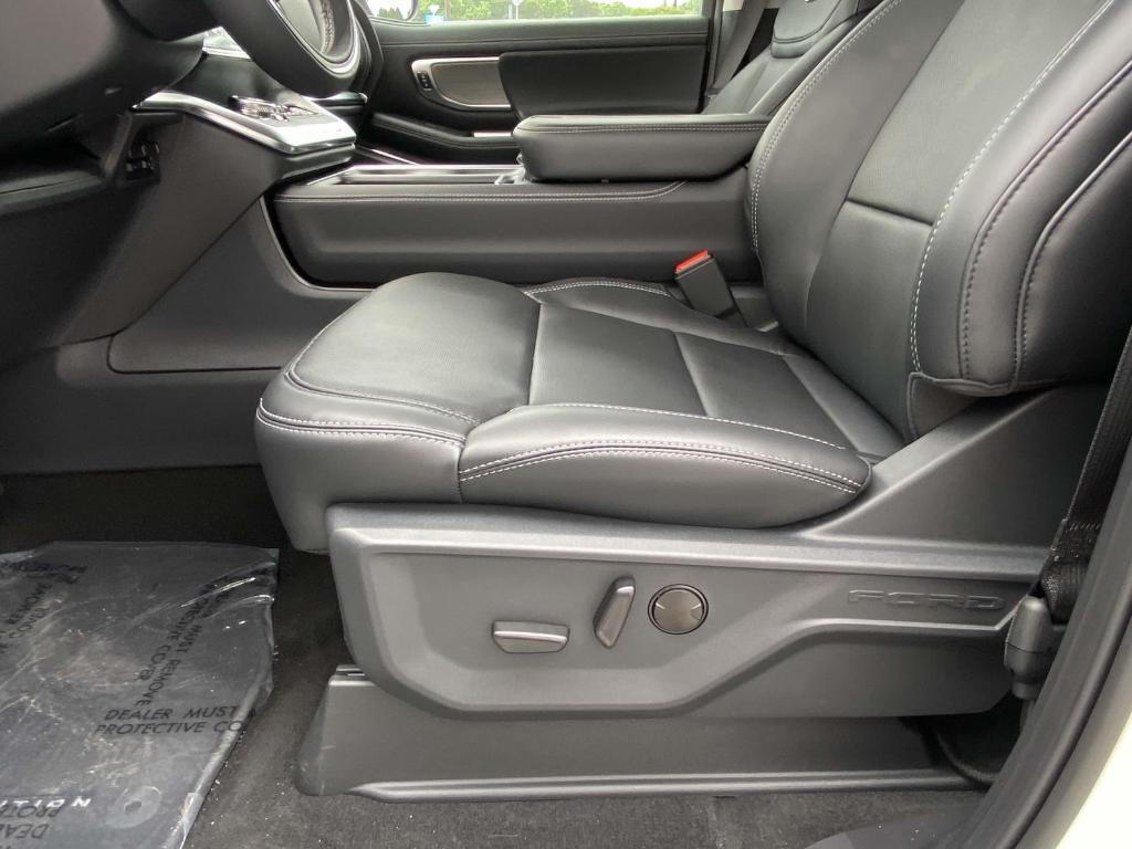 new 2025 Ford Expedition Max car, priced at $83,230