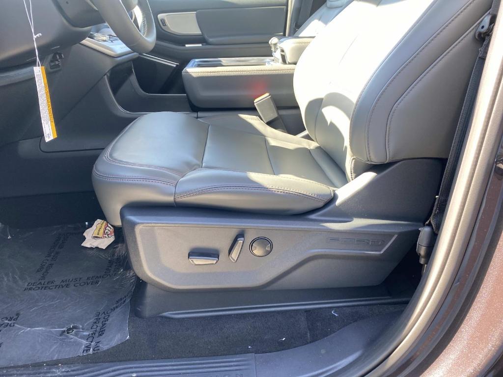 new 2025 Ford Expedition Max car, priced at $72,840