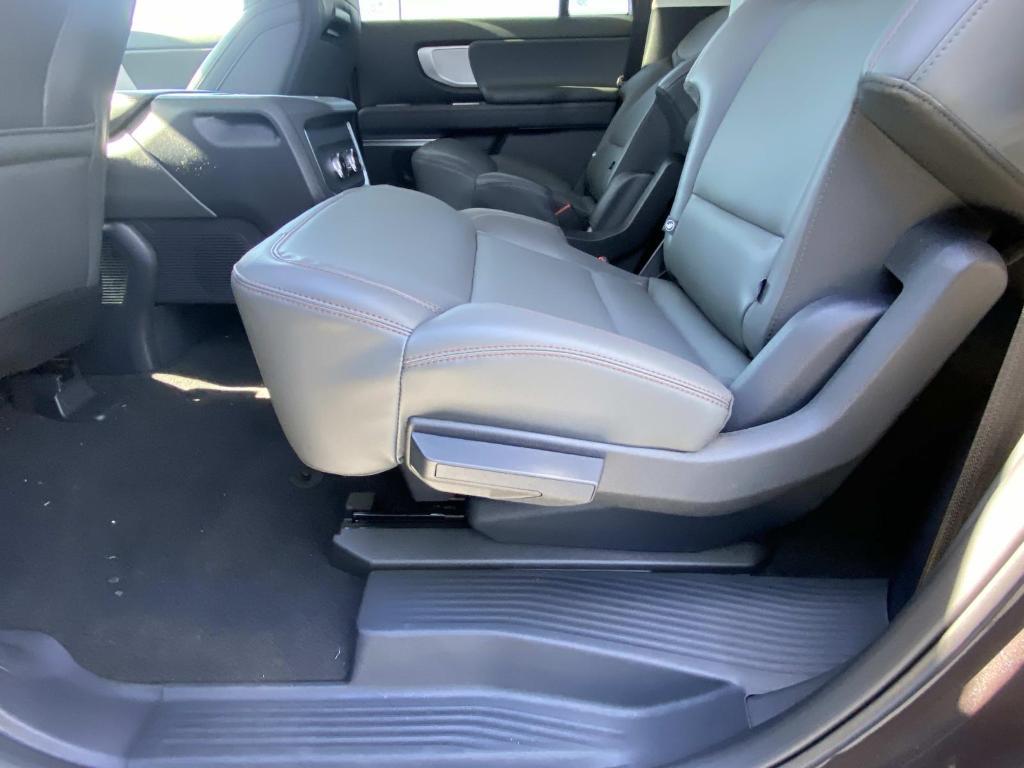 new 2025 Ford Expedition Max car, priced at $72,840