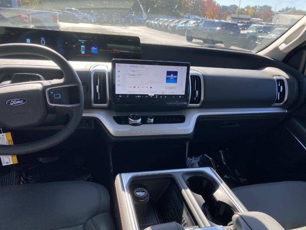 new 2025 Ford Expedition Max car, priced at $72,840