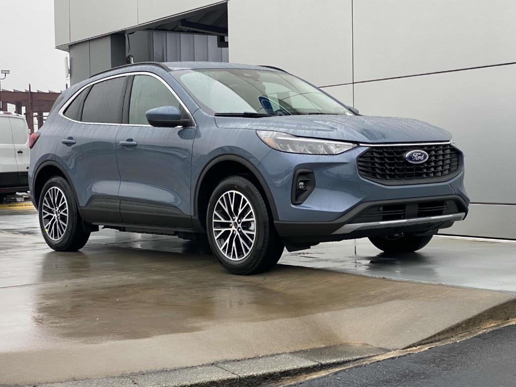 new 2025 Ford Escape car, priced at $37,055