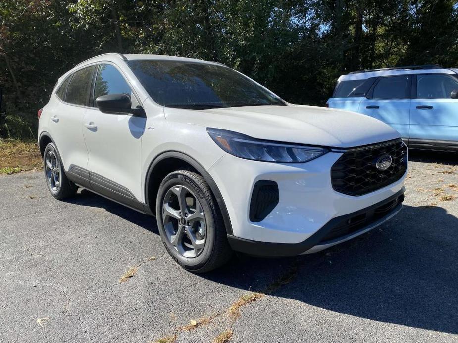 new 2025 Ford Escape car, priced at $30,315