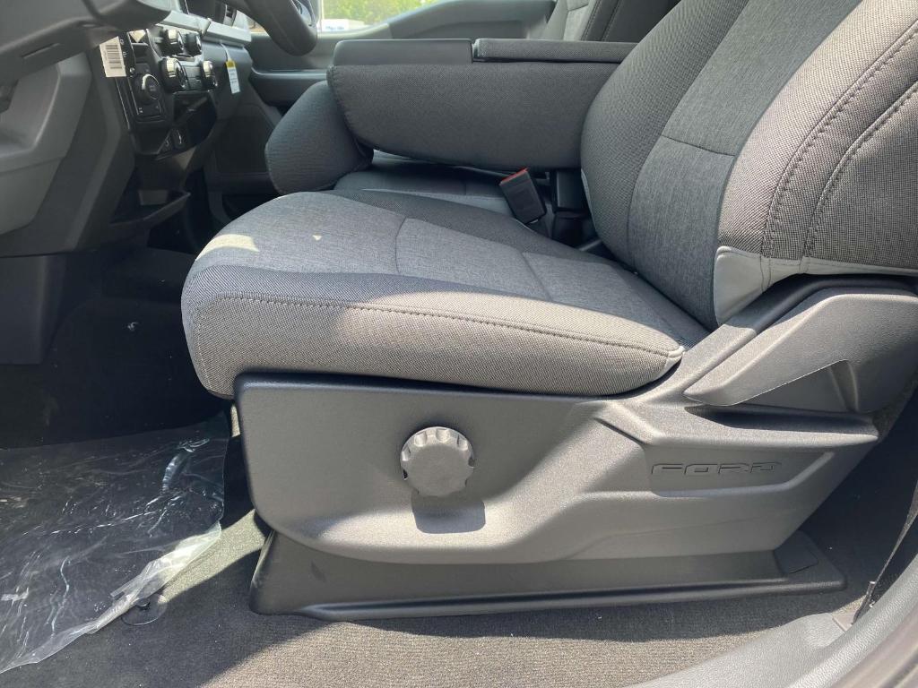 new 2025 Ford F-250 car, priced at $66,540