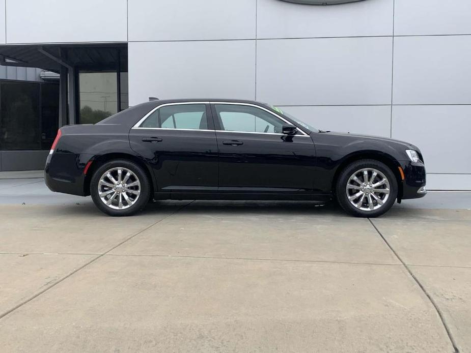 used 2019 Chrysler 300 car, priced at $18,995