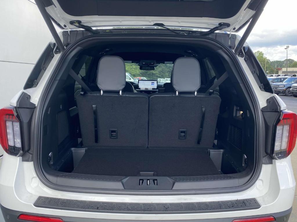new 2025 Ford Explorer car, priced at $45,975