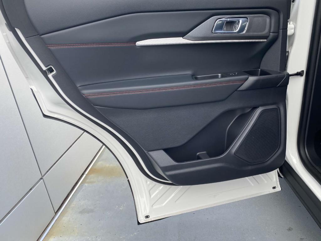 new 2025 Ford Explorer car, priced at $45,975