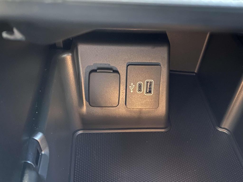 new 2025 Ford Explorer car, priced at $45,975