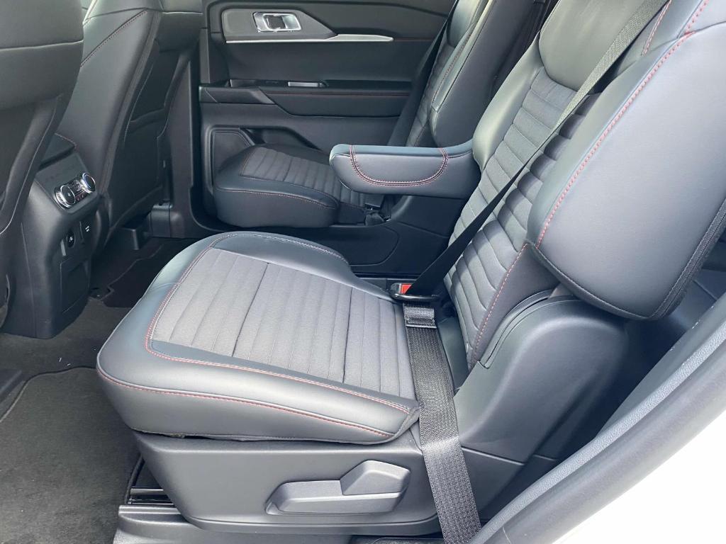 new 2025 Ford Explorer car, priced at $45,975
