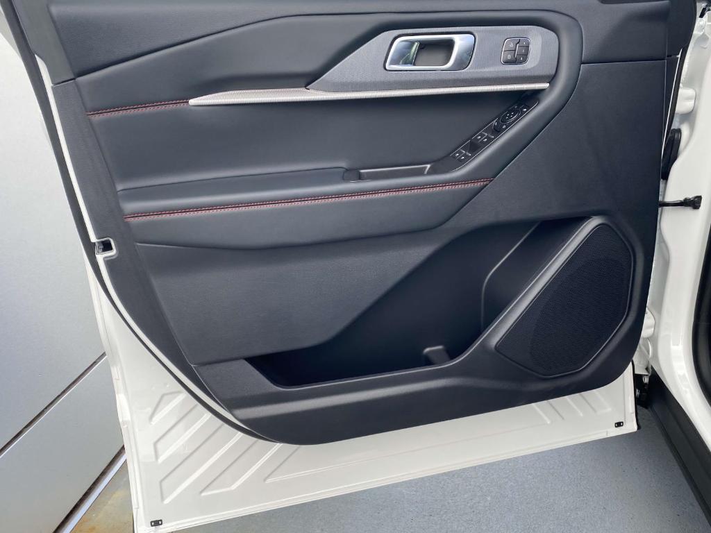 new 2025 Ford Explorer car, priced at $45,975