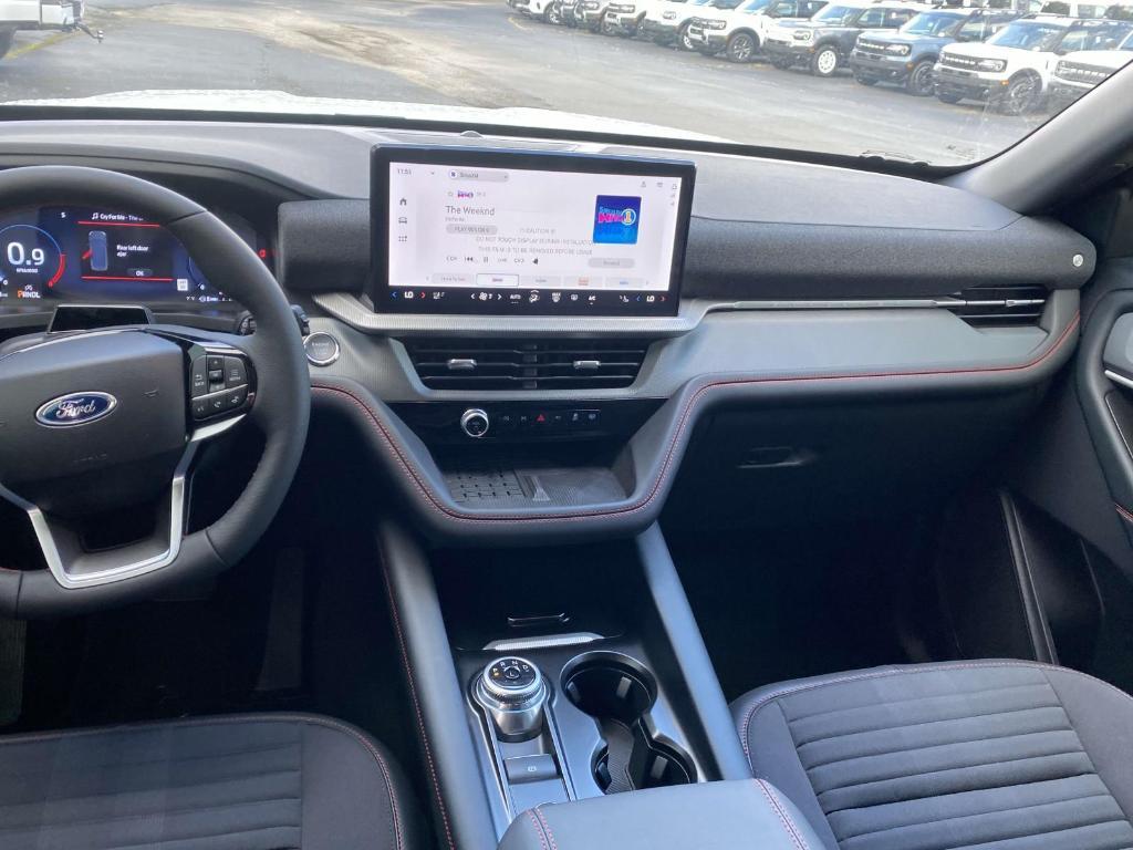 new 2025 Ford Explorer car, priced at $45,975