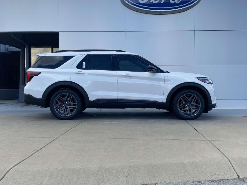 new 2025 Ford Explorer car, priced at $45,975