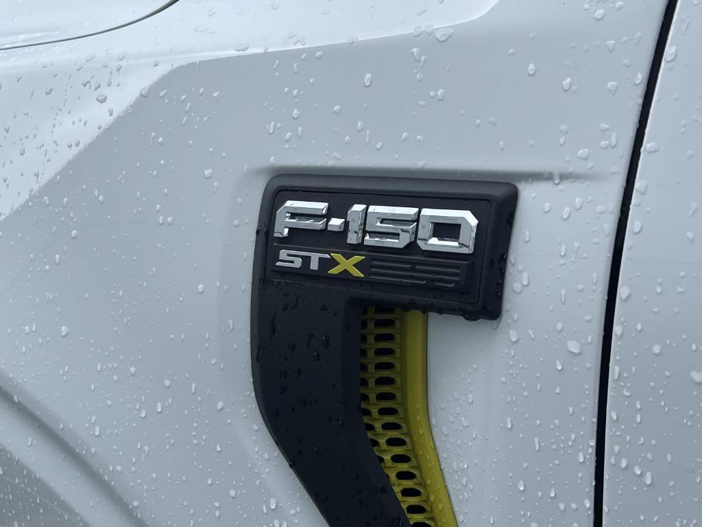 new 2025 Ford F-150 car, priced at $50,977
