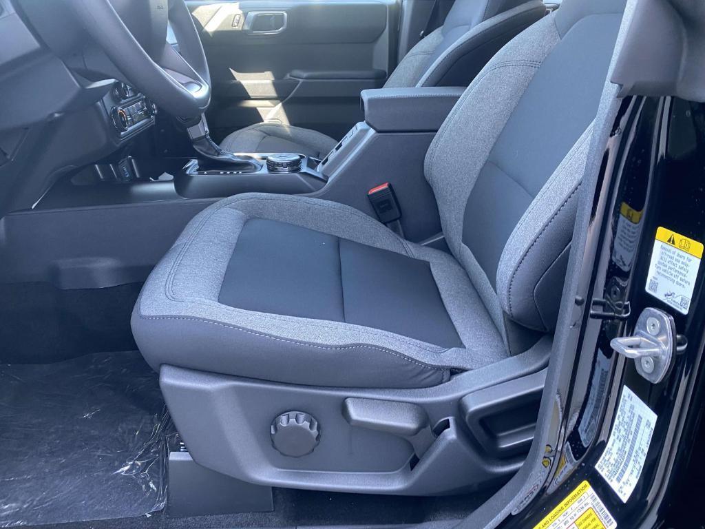 new 2025 Ford Bronco car, priced at $39,285
