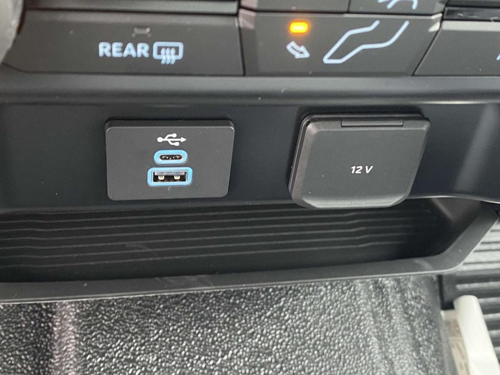 new 2025 Ford F-250 car, priced at $60,140