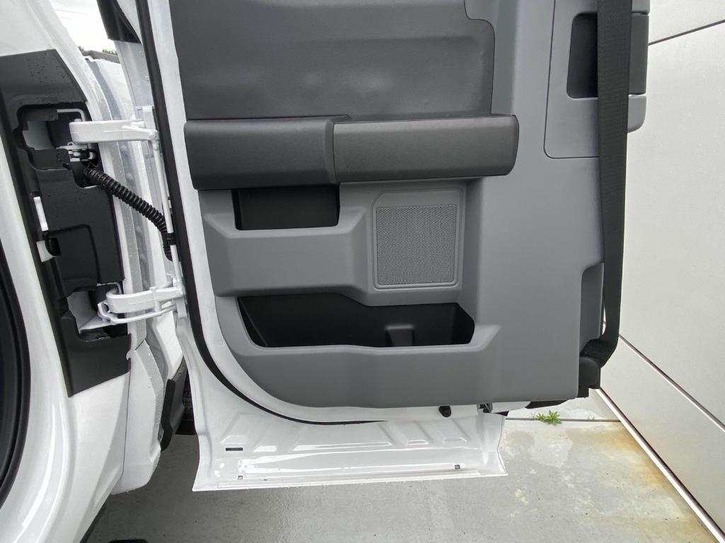 new 2025 Ford F-250 car, priced at $60,140
