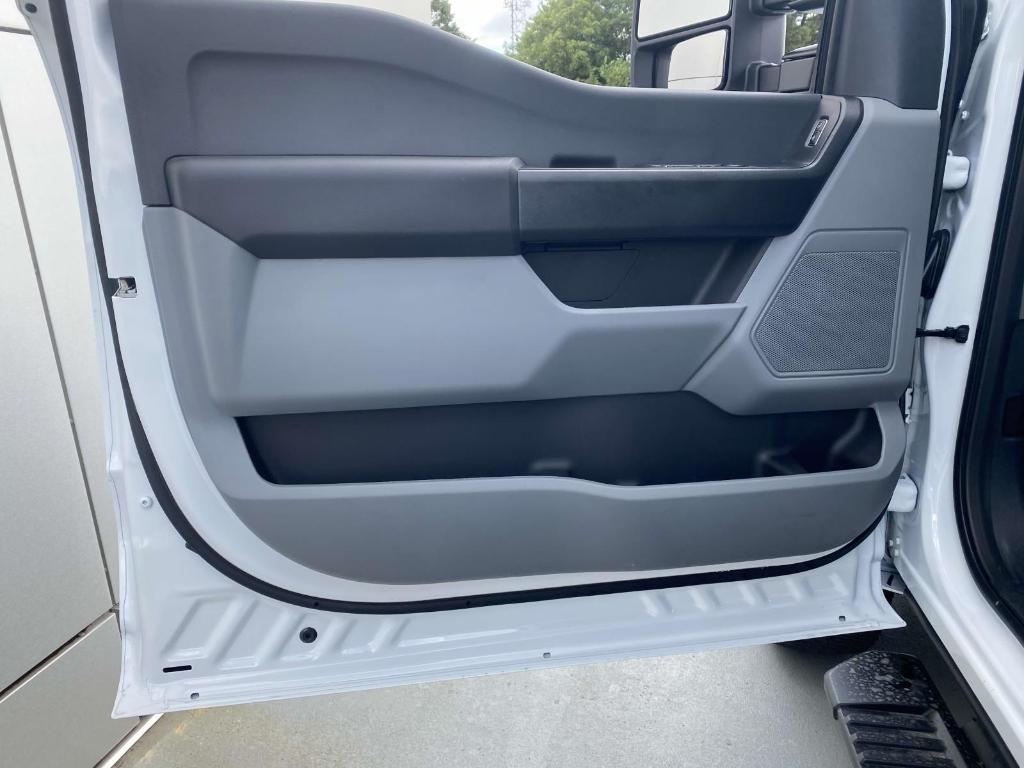 new 2025 Ford F-350 car, priced at $68,080