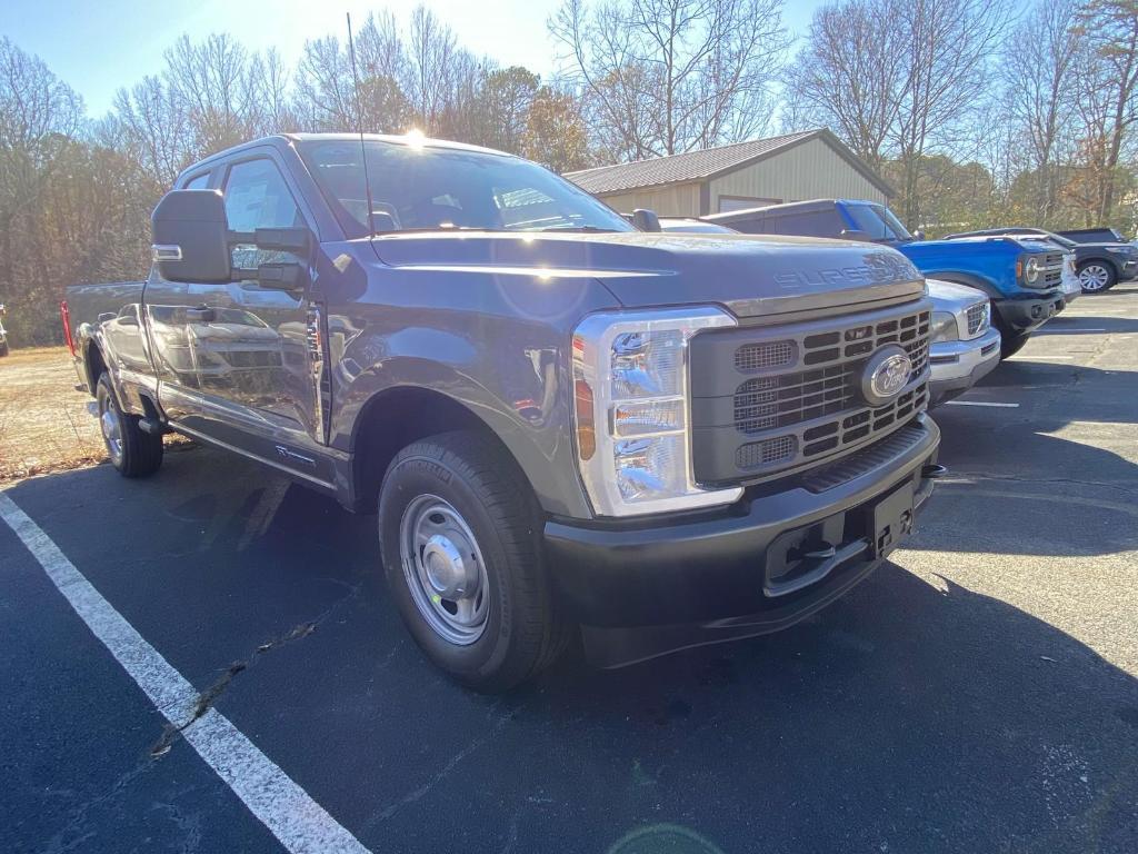 new 2025 Ford F-250 car, priced at $61,455