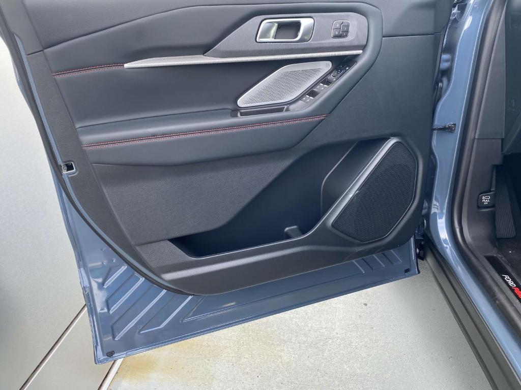 new 2025 Ford Explorer car, priced at $58,050