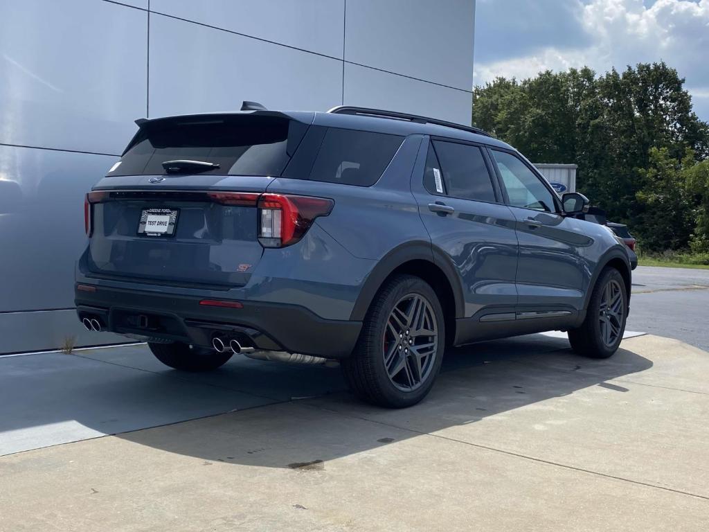 new 2025 Ford Explorer car, priced at $58,050