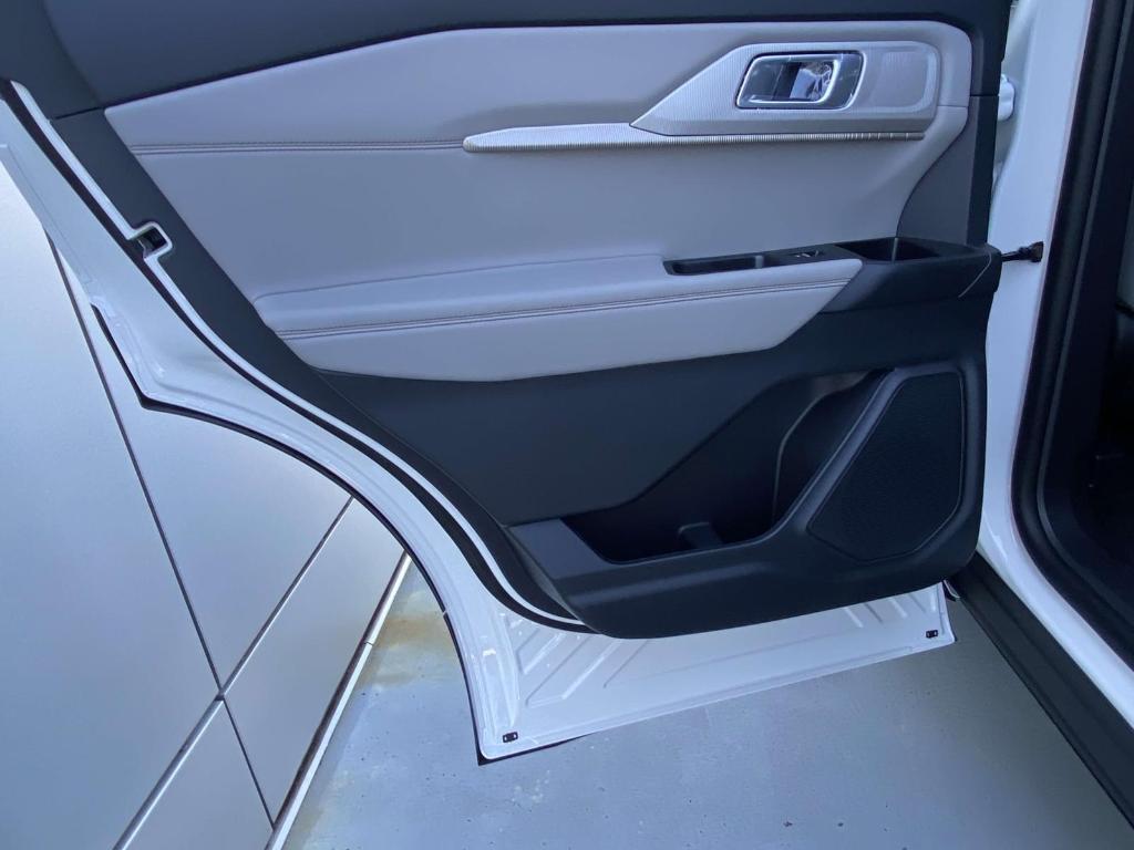 new 2025 Ford Explorer car, priced at $42,620