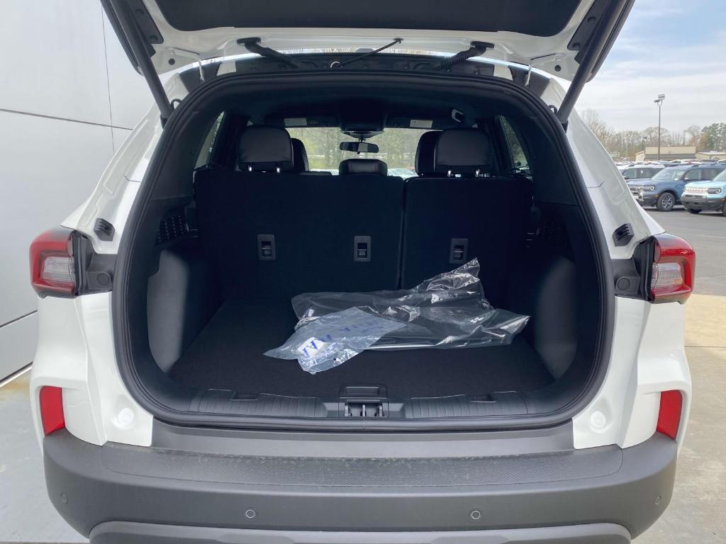new 2025 Ford Escape car, priced at $31,315