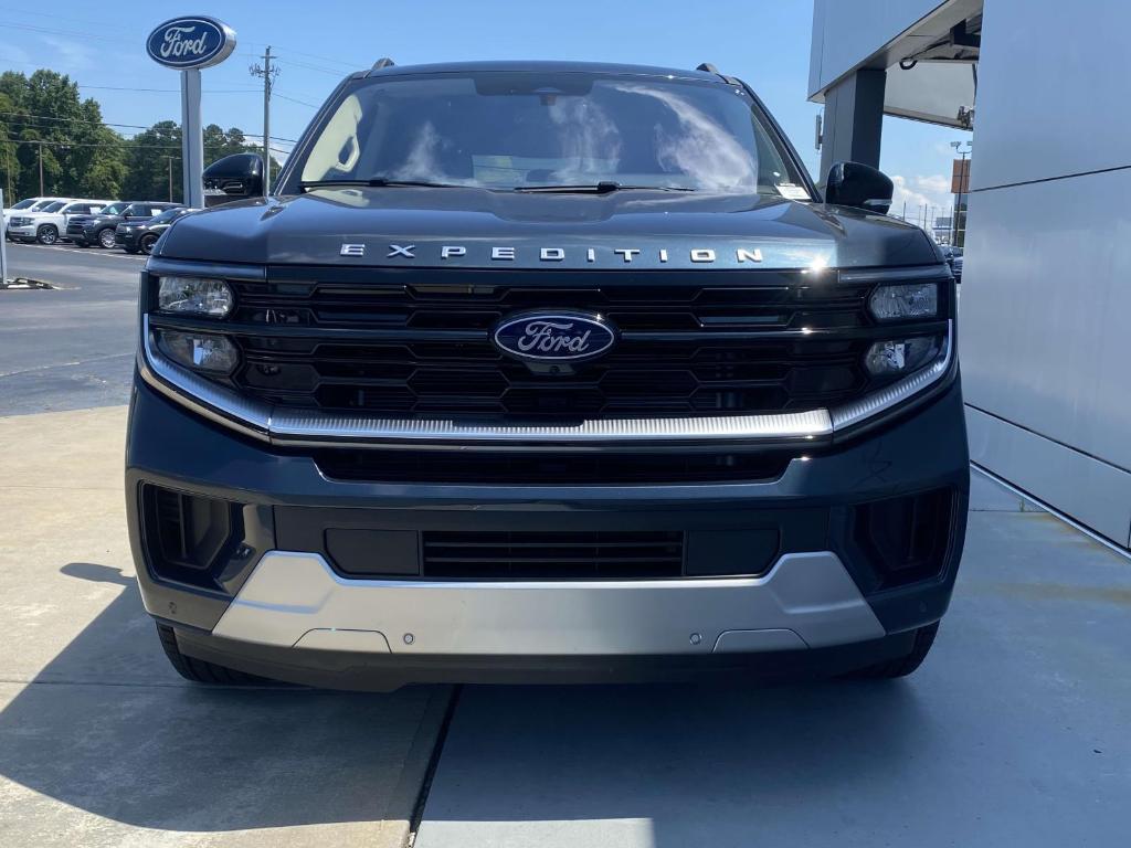 new 2025 Ford Expedition car, priced at $81,020