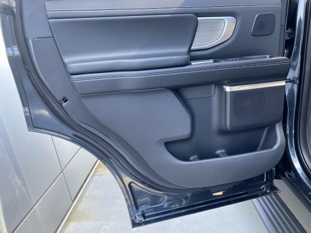 new 2025 Ford Expedition car, priced at $81,020