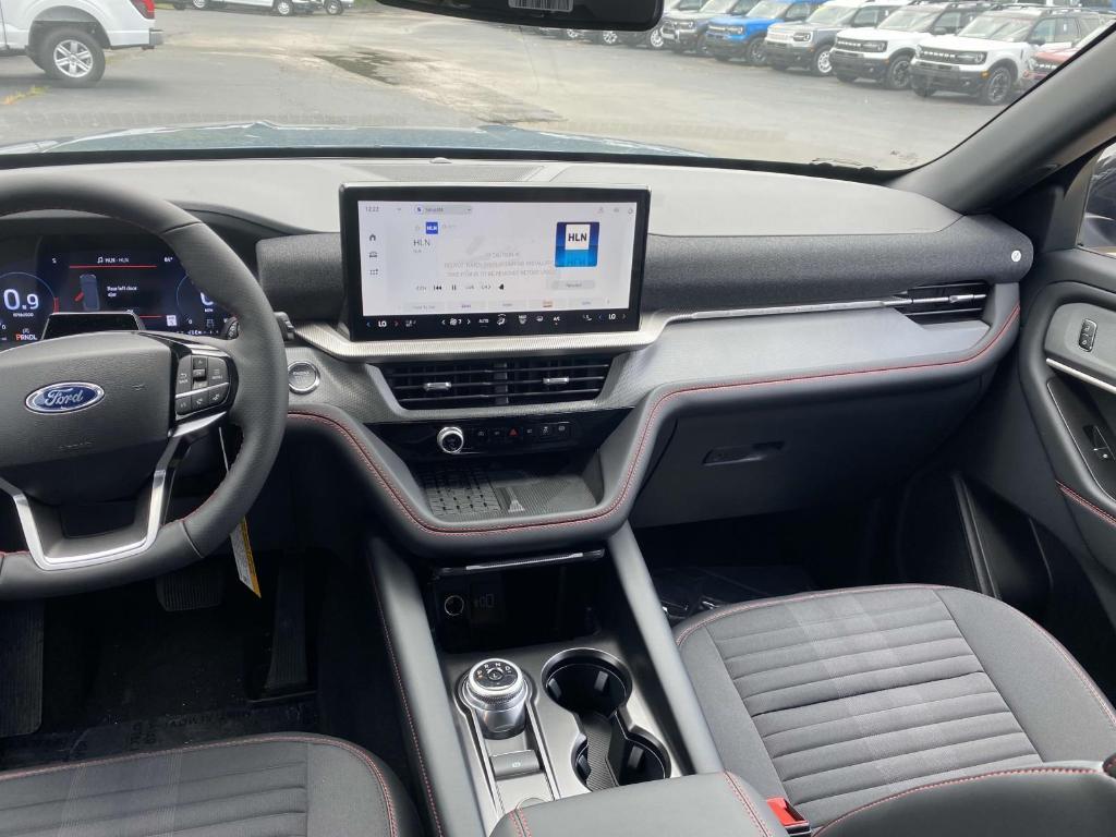 new 2025 Ford Explorer car, priced at $45,871