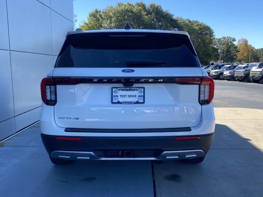 new 2025 Ford Explorer car, priced at $41,020