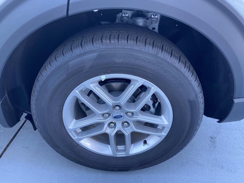 new 2025 Ford Explorer car, priced at $41,020