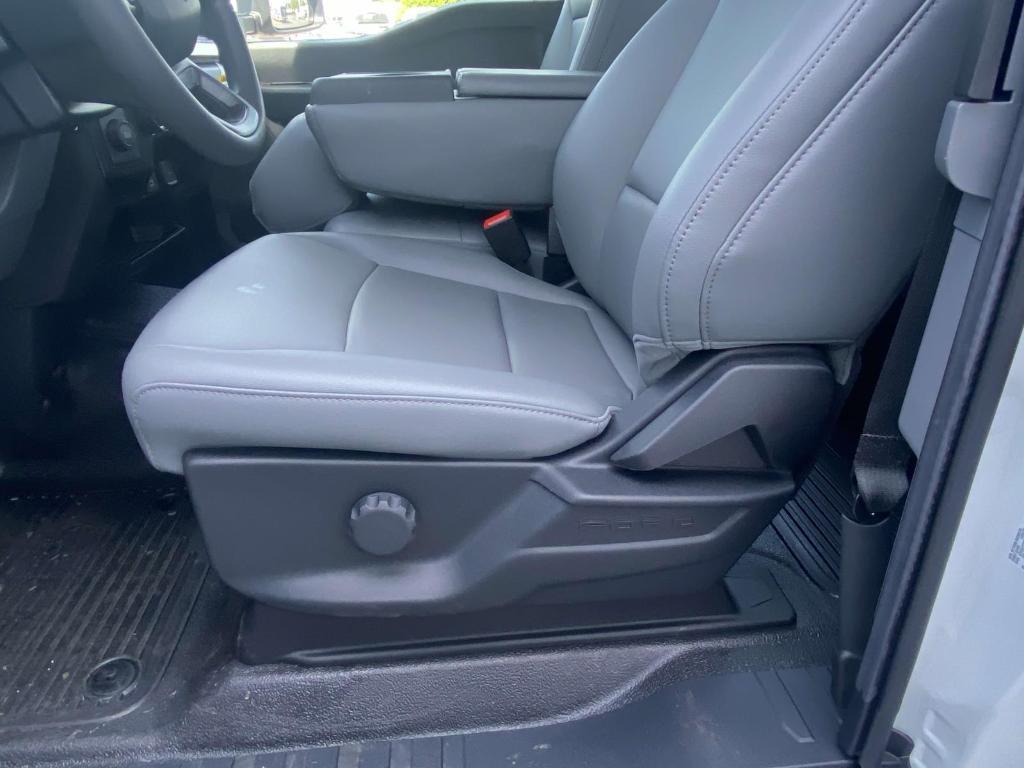 new 2025 Ford F-250 car, priced at $48,230