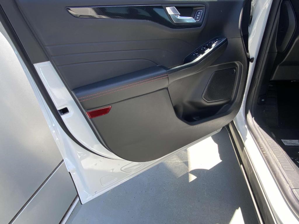 new 2025 Ford Escape car, priced at $33,091